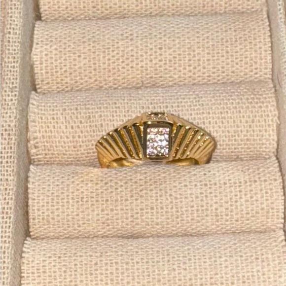 NWOT PrettyBird Adjustable Gold Ring - Picture 8 of 9